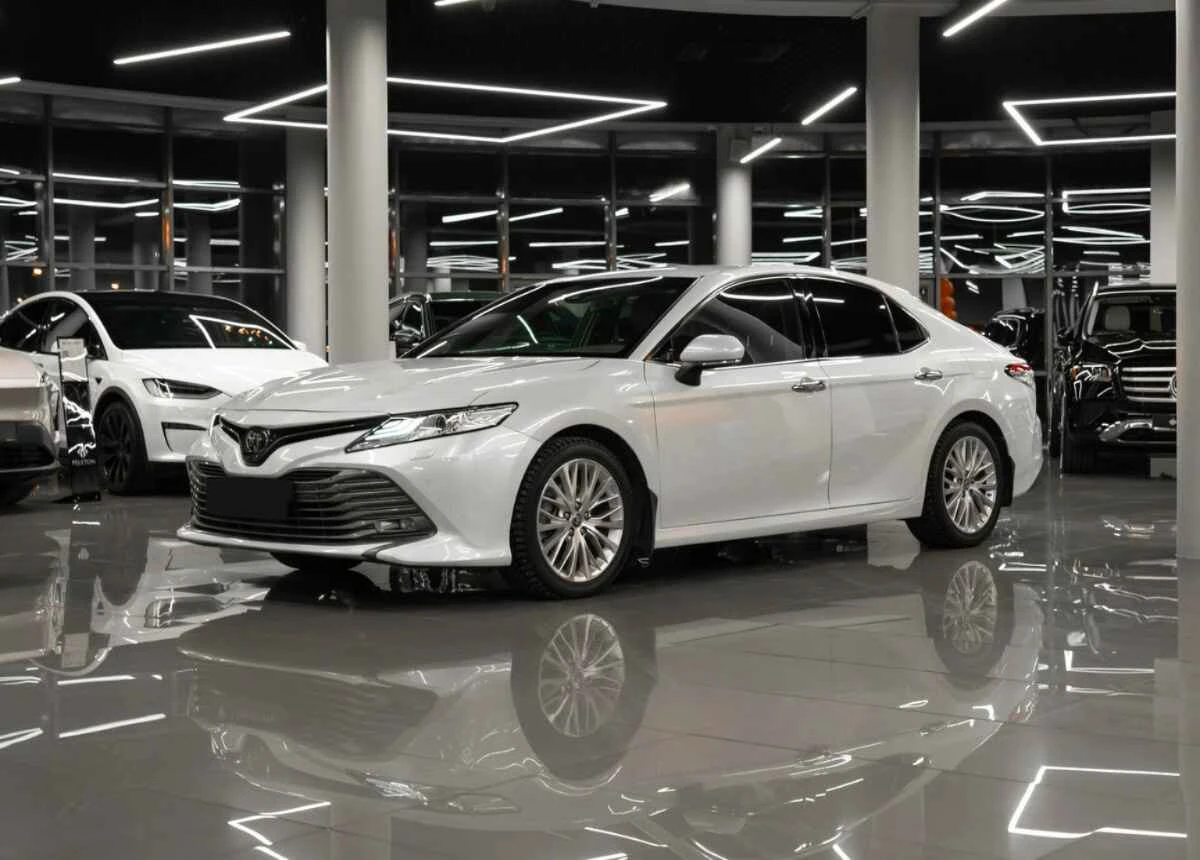 Toyota Camry, 2020